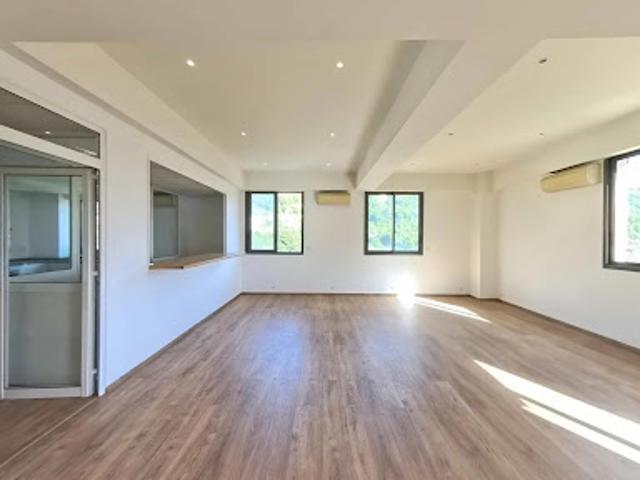 Local Commercial vente à France métropolitaine, Saint-André-de-la-Roche