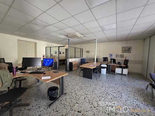 Local Commercial vente à Apt, Cavaillon