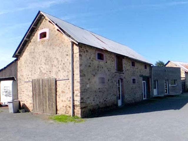 Local Commercial vente à Laval, Entrammes