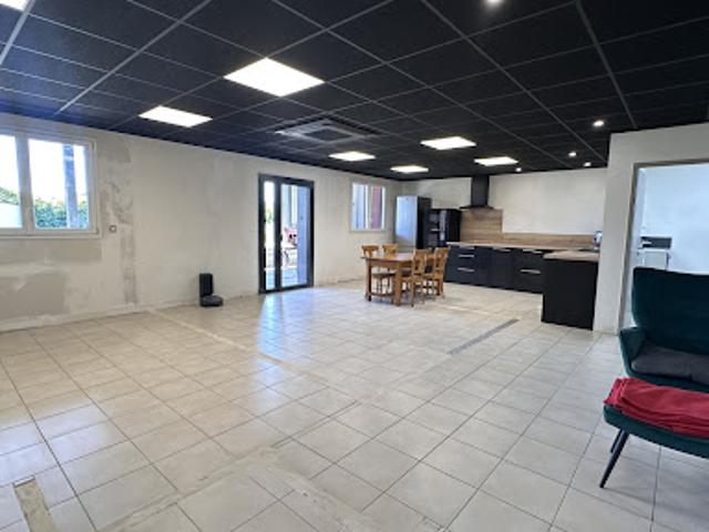 Local Commercial vente à Grenoble, Vinay