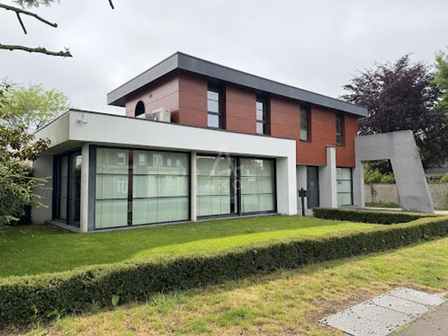 Local Commercial vente à Lille, Villeneuve-d'ascq