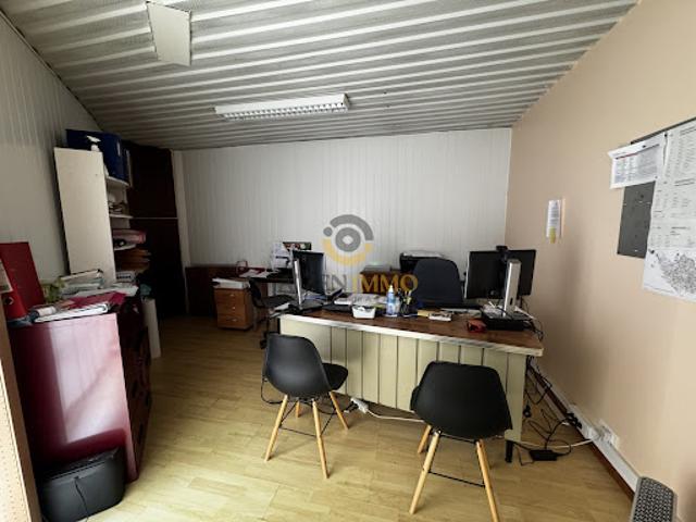 Local Commercial vente à Fontenay-le-Comte, La Châtaigneraie