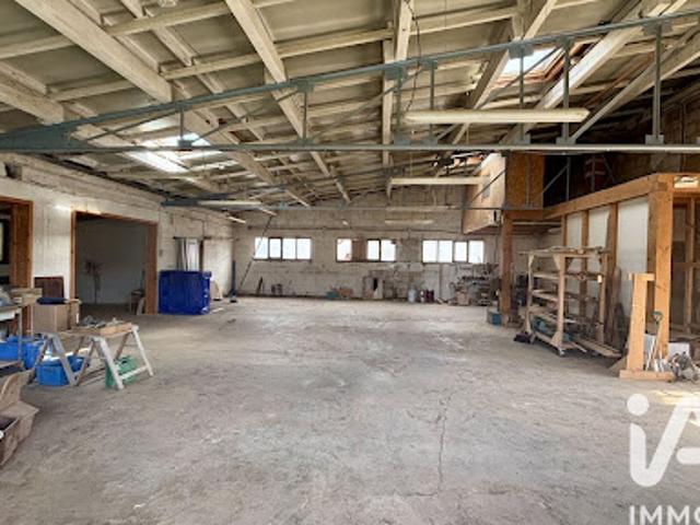 Local Commercial vente à Saint-Étienne-de-Fontbellon, Ardèche