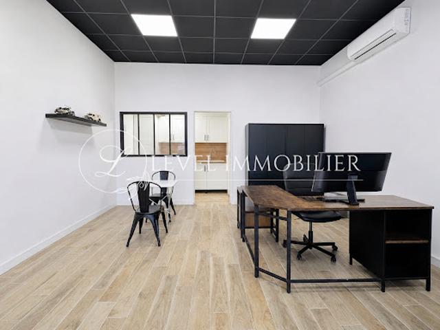 Local Commercial vente à Marseille, Aubagne