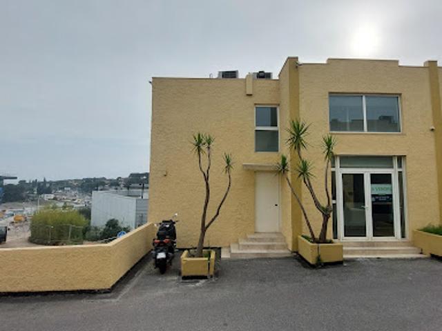 Local Commercial vente à Grasse, Antibes