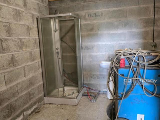 Local Commercial vente à Beaulieu-sous-la-roche, Lotissement du Château