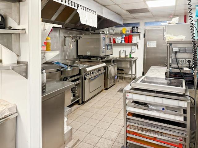 Local Commercial vente à Bernay, Beaumont-le-roger