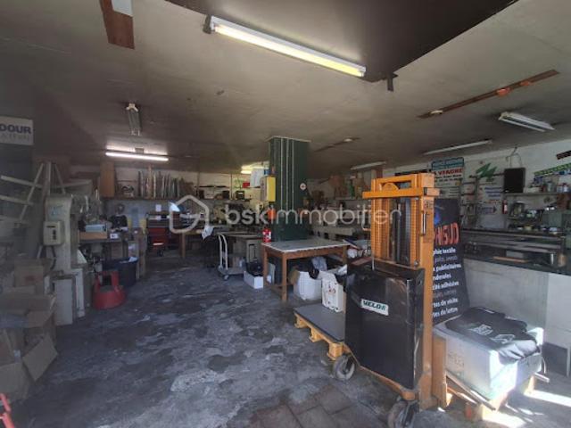 Local Commercial vente à Mont-de-Marsan, Saint-pierre-du-mont