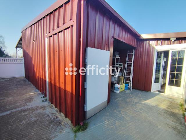 Local Commercial vente à Saintes, Rétaud