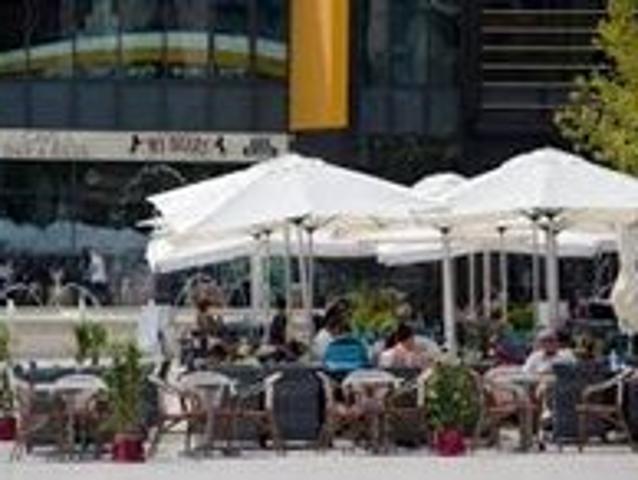 Local Commercial vente à Aix-en-Provence, Salon-de-provence