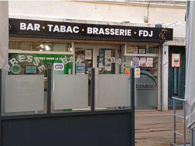 Local Commercial vente à Paris, Chemiré-en-Charnie