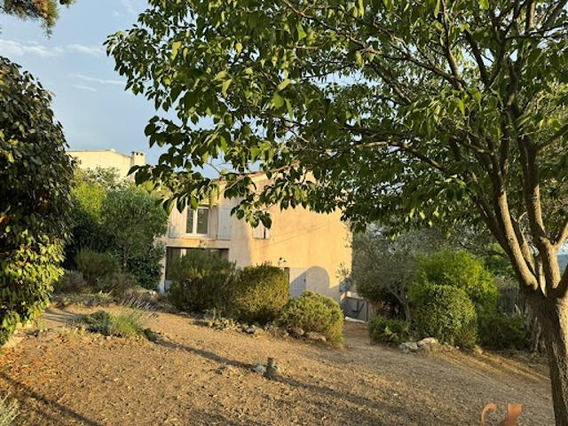 Villa vente à Apt, Saint-saturnin-lès-apt