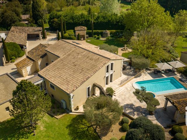 Maison vente à Arles, La Salle Les Alpes