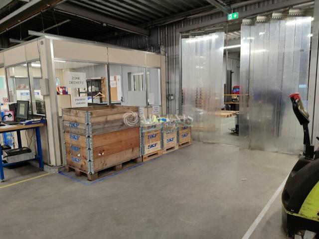 Local Commercial vente à Tours, Saint-cyr-sur-loire