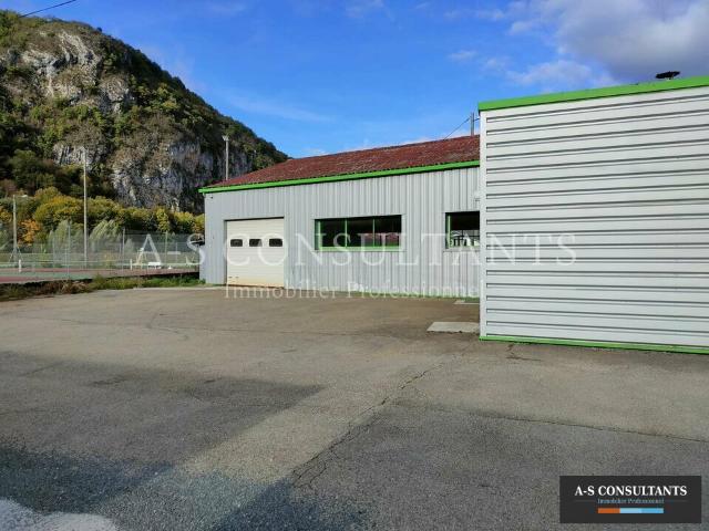 Local Commercial vente à Nantua, Dortan