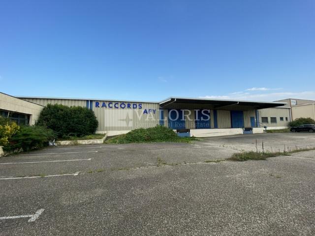 Local Commercial vente à La Tour-du-Pin, Saint-quentin-fallavier