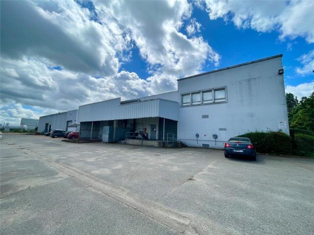 Local Commercial vente à Évreux, Evreux