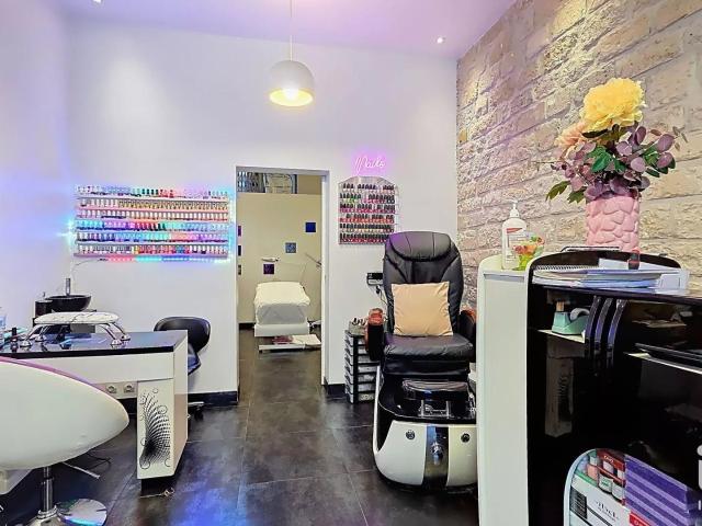 Local Commercial vente à Paris, Île-de-France
