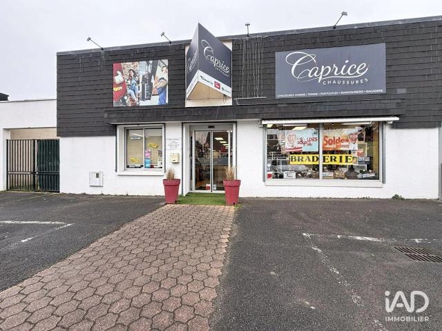Local Commercial vente à Loches, Nazelles-négron
