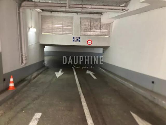 Garage vente à Paris, Île-de-France