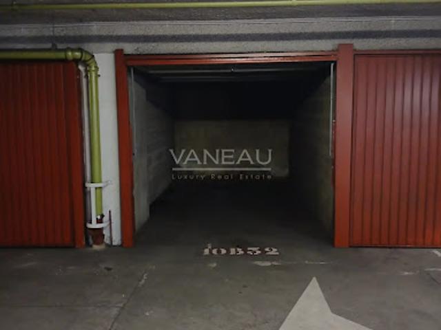 Garage vente à Paris, Île-de-France