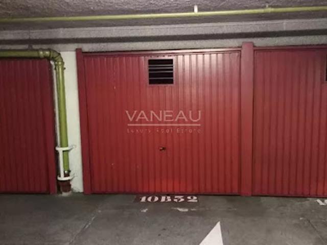 Garage vente à Paris, Île-de-France