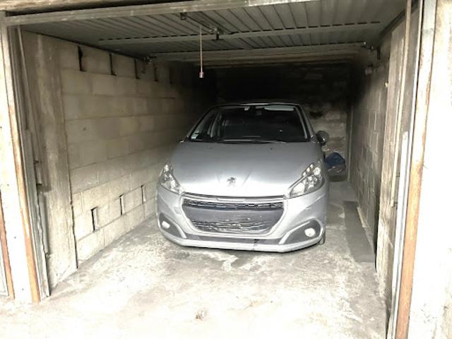 Garage vente à Paris, Île-de-France
