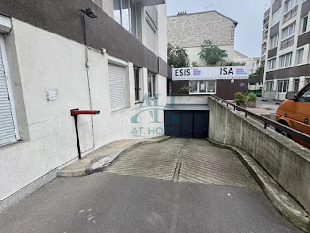 Garage vente à Paris, Île-de-France