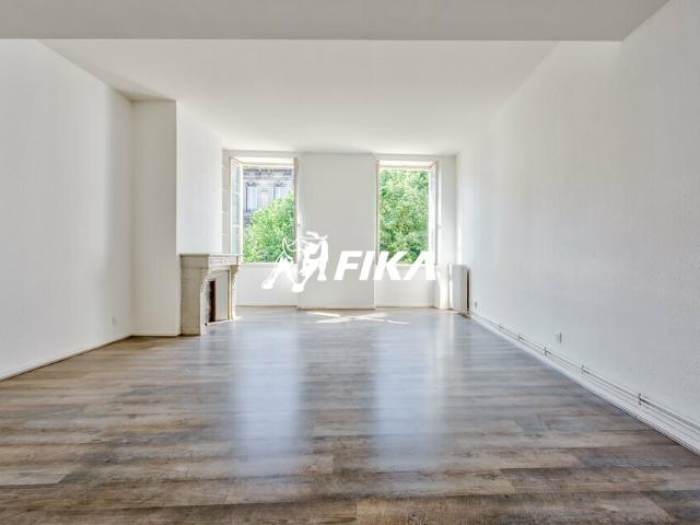 Bureau vente à Bordeaux
