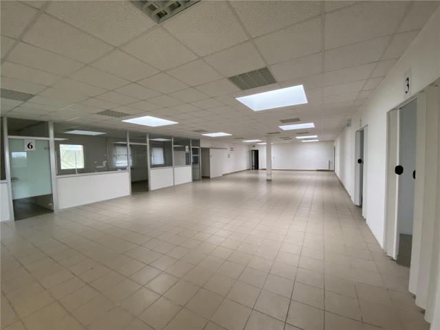 Bureau vente à Châteaudun, Unverre