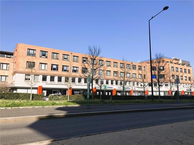 Bureau vente à Évry, Petit-bourg