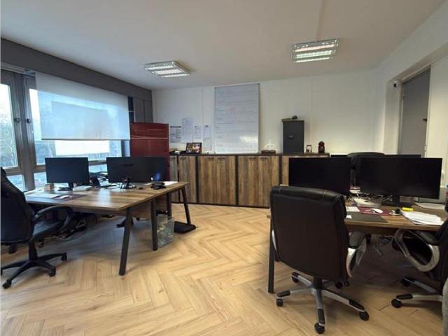 Bureau vente à Lille, Croix