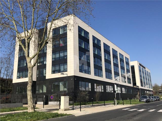 Bureau vente à Évry, Petit-bourg