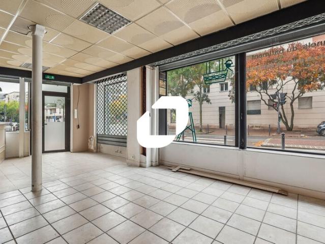 Bureau vente à Quartier La Ferme / Les Îles / Les Chartreux, Issy-les-Moulineaux