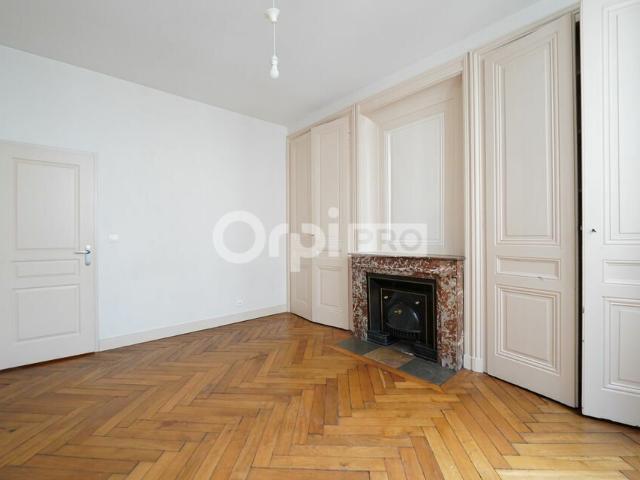 Bureau vente à Lyon, Métropole de Lyon
