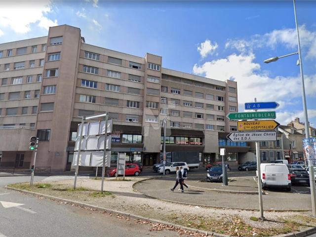 Bureau vente à Melun