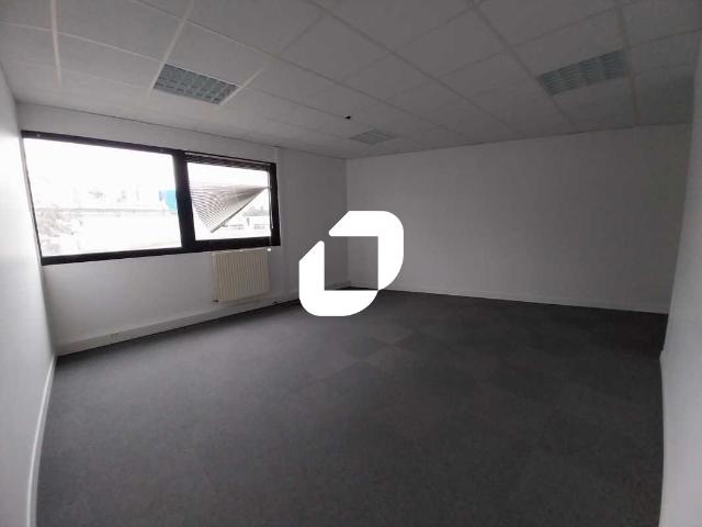 Local Commercial location à Palaiseau, Villejust