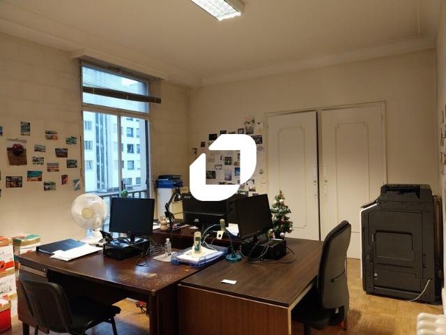 Bureau vente à Nantes