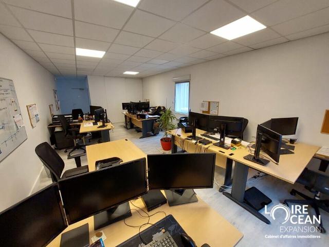 Bureau vente à Nantes