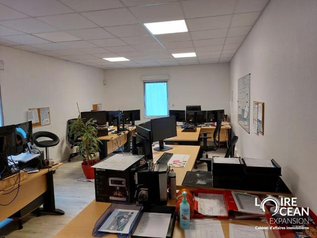 Bureau vente à Nantes
