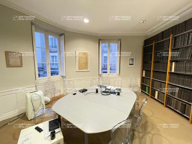 Bureau vente à Nantes