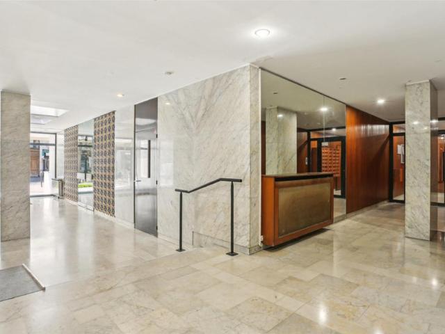 Bureau vente à Paris 15e Arrondissement, Paris