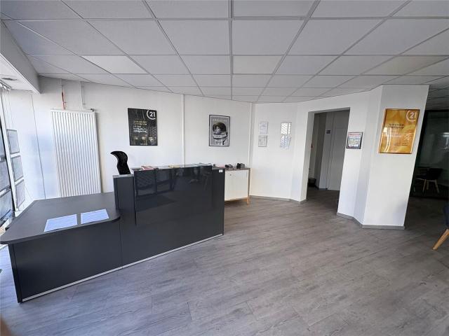 Bureau vente à Le Rossignol, Saint-Just-en-Chaussée