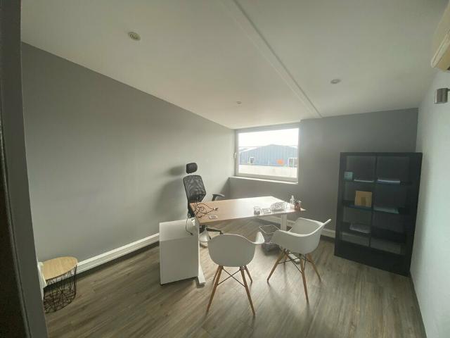 Bureau vente à Vannes, Bretagne