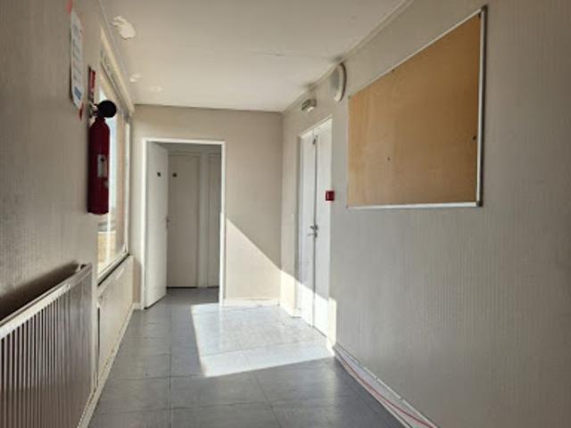Bureau vente à Évry, Petit-bourg