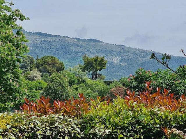 Bureau vente à Grasse, Cabris
