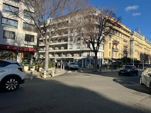 Bureau vente à Nice