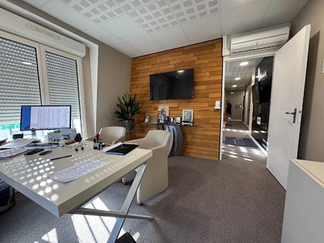 Bureau vente à Chantilly, Oise