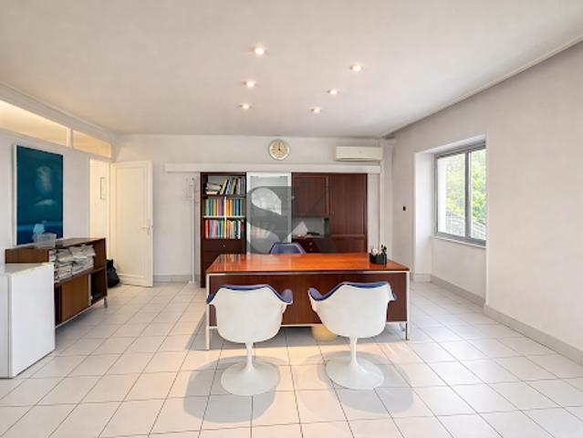 Bureau vente à Marseille