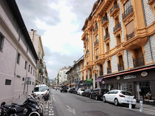 Bureau vente à Nice